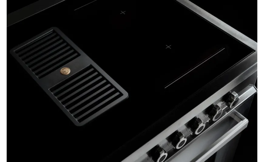 Bertazzoni Печка с индукционни котлони и аспиратор