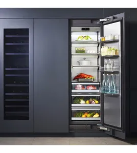 Column refrigerator 24"